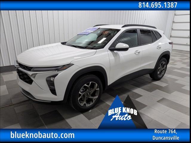 used 2025 Chevrolet Trax car, priced at $22,498