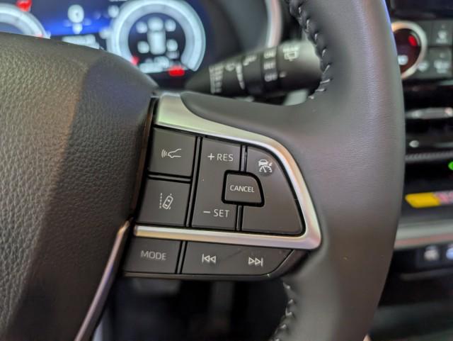 used 2025 Toyota Highlander car, priced at $46,998