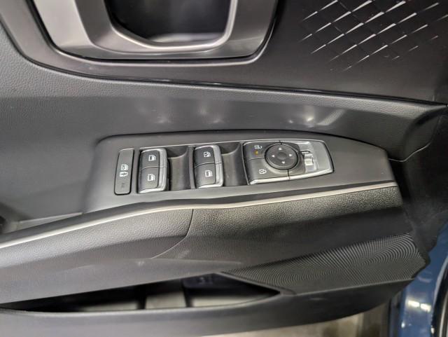 used 2025 Kia Sorento car, priced at $32,998