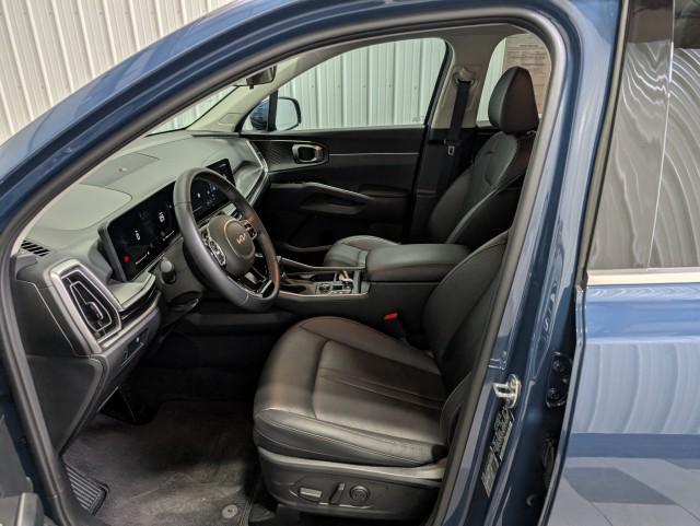used 2025 Kia Sorento car, priced at $32,998