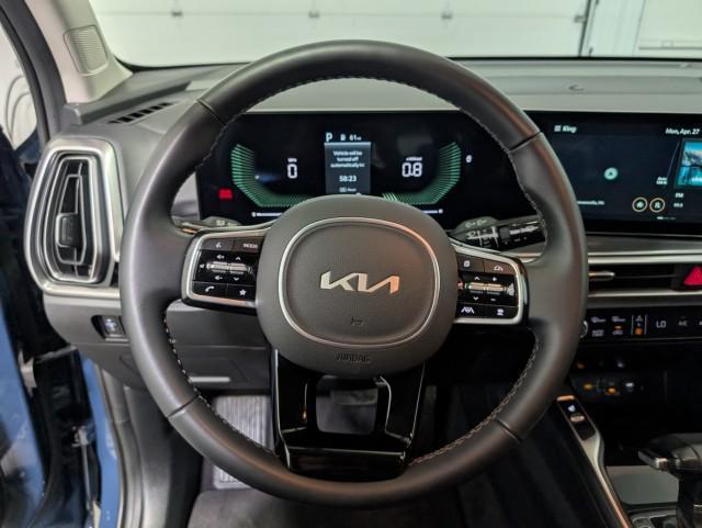 used 2025 Kia Sorento car, priced at $32,998