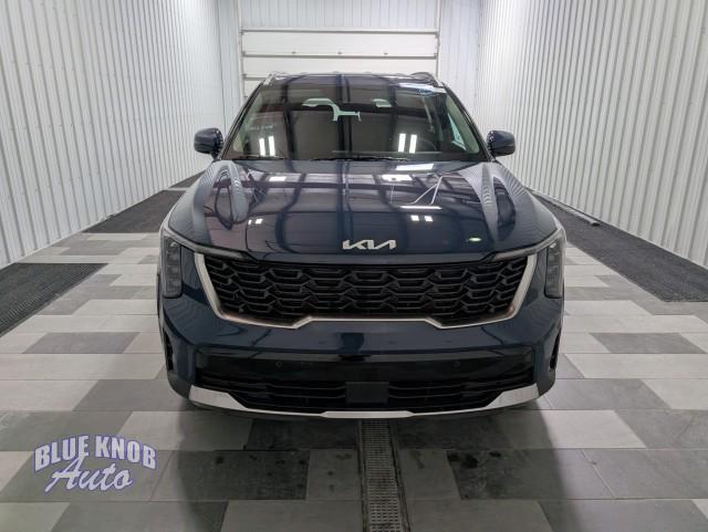 used 2025 Kia Sorento car, priced at $32,998