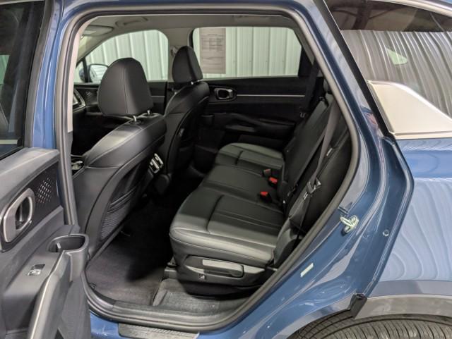 used 2025 Kia Sorento car, priced at $32,998