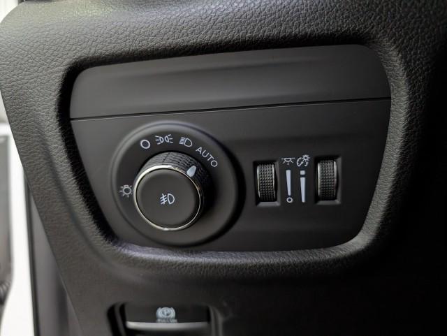 used 2023 Jeep Grand Cherokee car, priced at $32,998