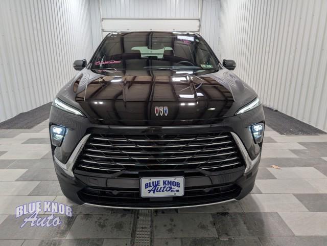 used 2025 Buick Enclave car, priced at $39,998