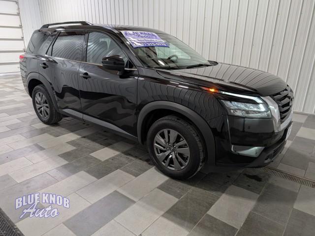 used 2025 Nissan Pathfinder car, priced at $30,468