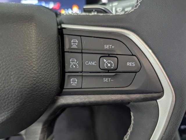 used 2023 Jeep Grand Cherokee car, priced at $32,998