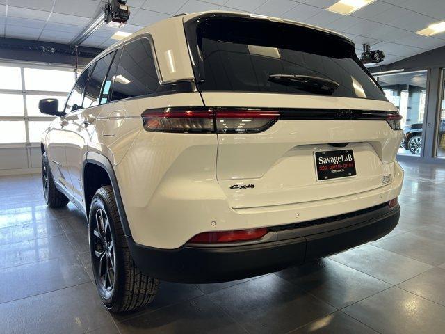 new 2026 Jeep Grand Cherokee car, priced at $49,450