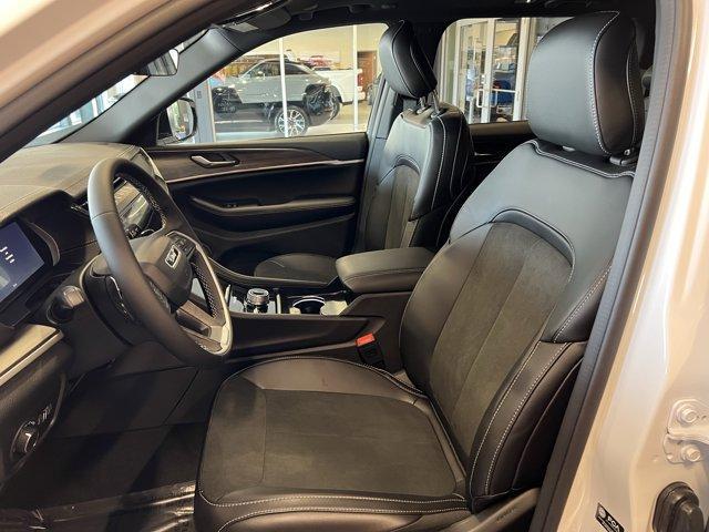 new 2026 Jeep Grand Cherokee car, priced at $49,450