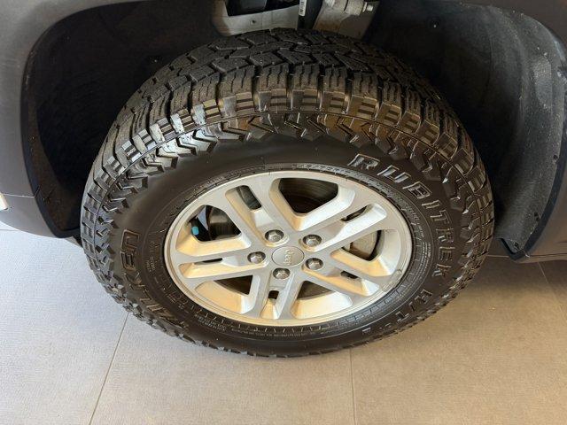 used 2022 Jeep Grand Cherokee car, priced at $23,422