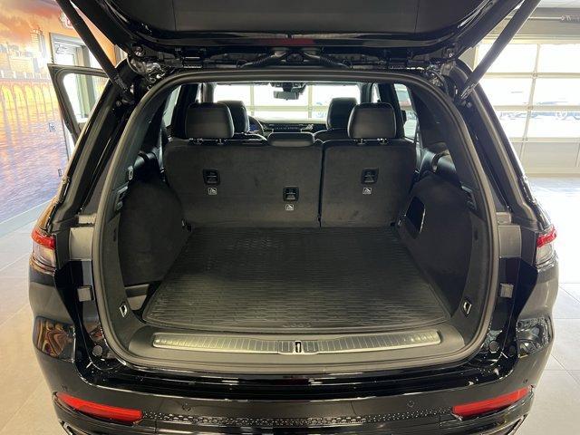 new 2025 Jeep Grand Cherokee car, priced at $75,715