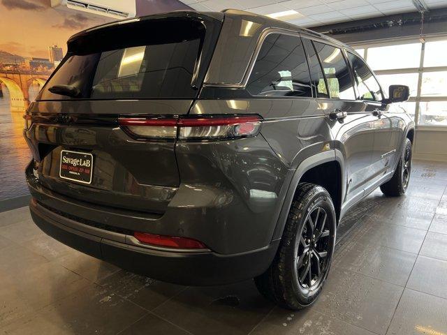 new 2026 Jeep Grand Cherokee car, priced at $50,045