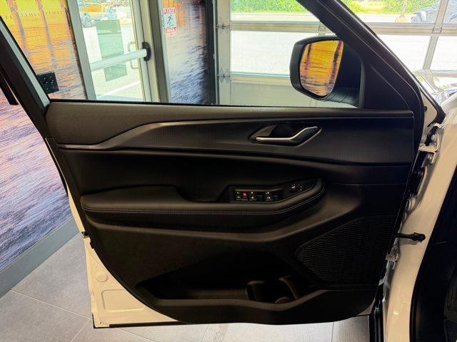 new 2026 Jeep Grand Cherokee car, priced at $47,455