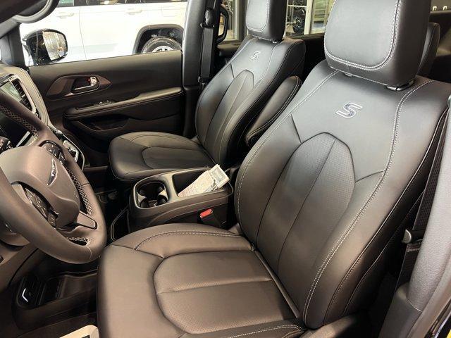 new 2026 Chrysler Pacifica car, priced at $50,685