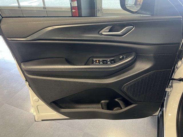 used 2024 Jeep Grand Cherokee car, priced at $37,380