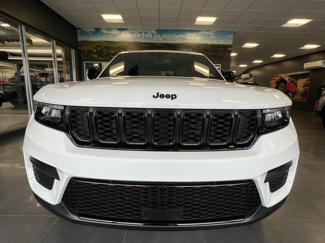 used 2024 Jeep Grand Cherokee car, priced at $37,380