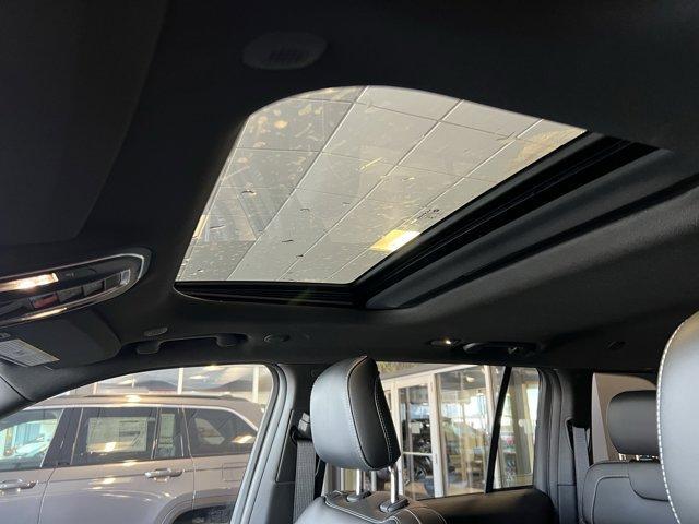 new 2026 Jeep Grand Cherokee car, priced at $49,975