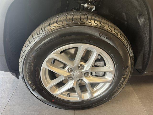 new 2025 Jeep Grand Cherokee L car, priced at $45,018