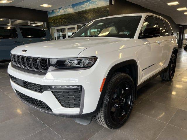 new 2026 Jeep Grand Cherokee car, priced at $52,030