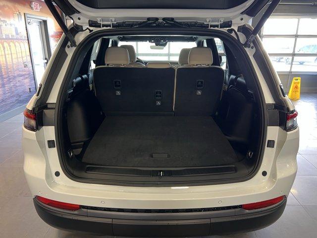 new 2026 Jeep Grand Cherokee car, priced at $52,030