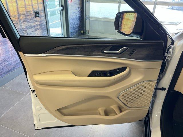 new 2026 Jeep Grand Cherokee car, priced at $52,030