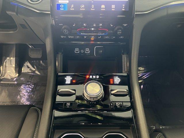 new 2025 Jeep Grand Cherokee car, priced at $60,689