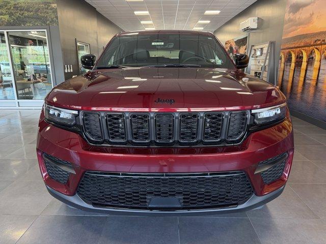 new 2025 Jeep Grand Cherokee car, priced at $43,500