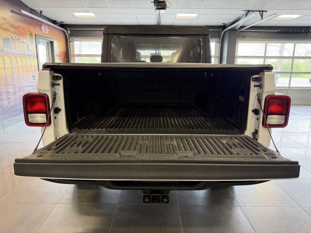 used 2022 Jeep Gladiator car, priced at $34,422