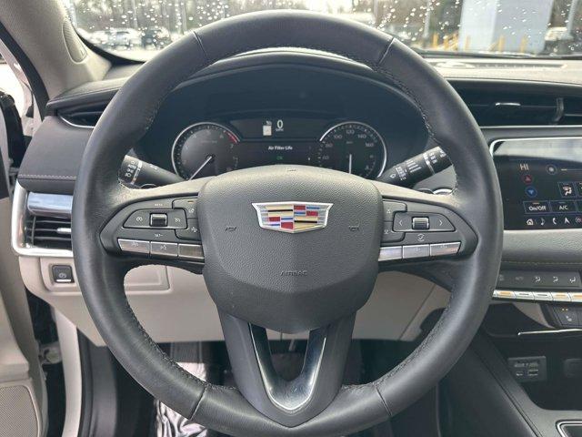 used 2022 Cadillac XT4 car, priced at $22,270