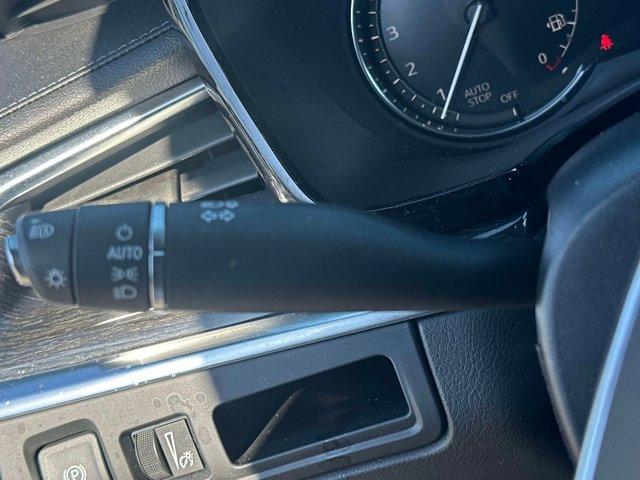 used 2022 Cadillac XT5 car, priced at $28,310