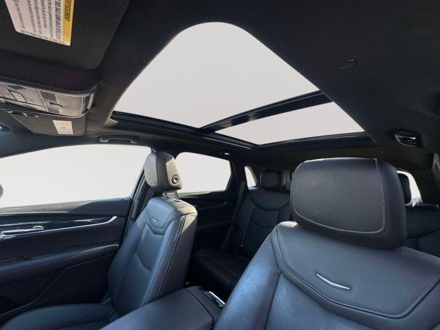 used 2022 Cadillac XT5 car, priced at $28,310