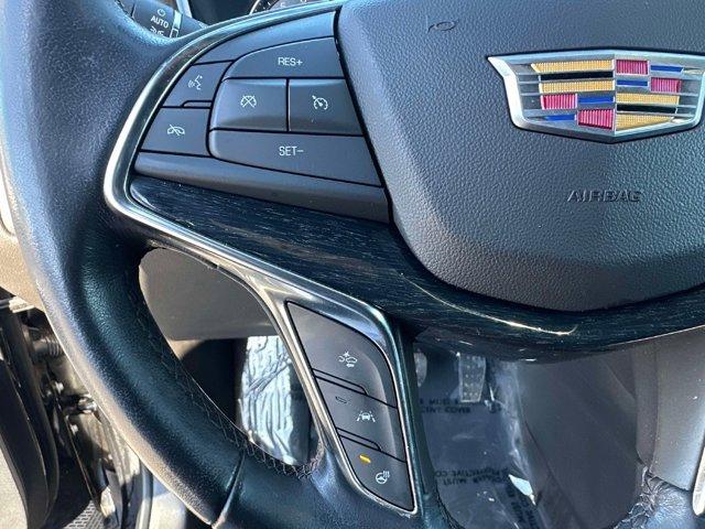 used 2022 Cadillac XT5 car, priced at $28,310