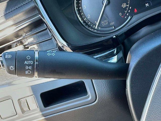 used 2022 Cadillac XT5 car, priced at $28,940