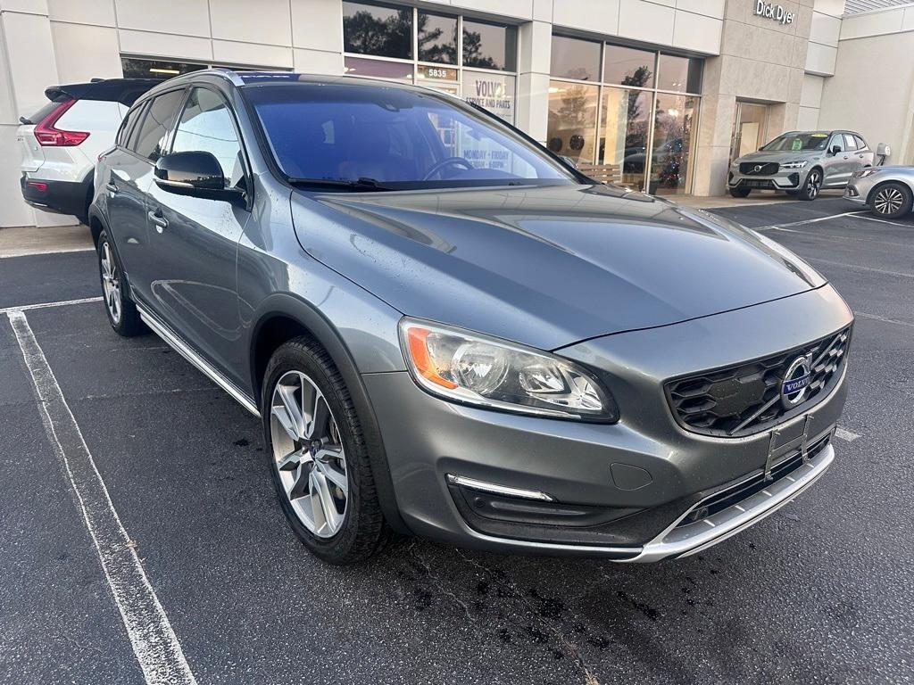 used 2018 Volvo V60 Cross Country car, priced at $19,989
