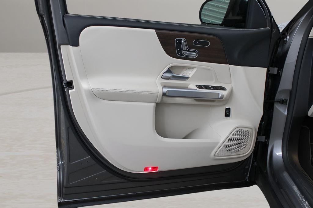 used 2023 Mercedes-Benz GLB 250 car, priced at $25,989