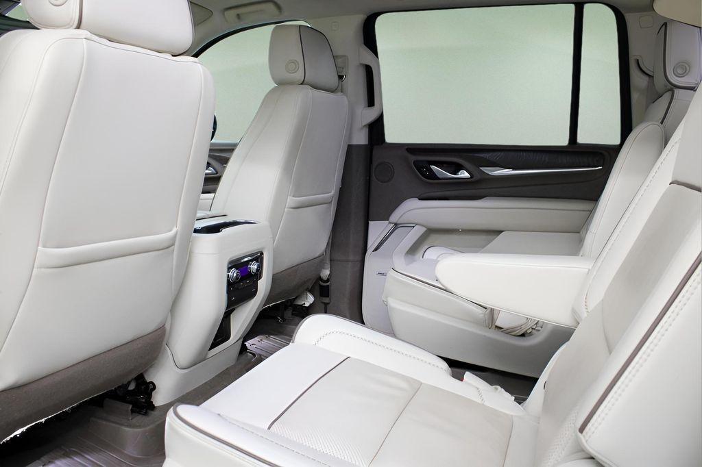 used 2022 GMC Yukon XL car, priced at $42,989