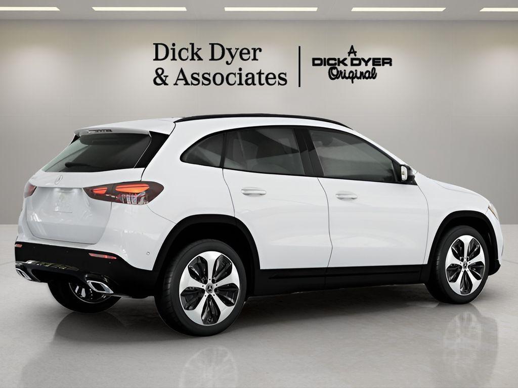 used 2026 Mercedes-Benz GLA 250 car, priced at $39,989