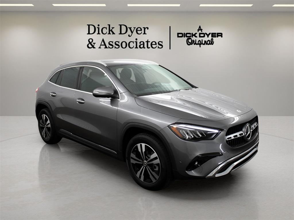 used 2025 Mercedes-Benz GLA 250 car, priced at $37,989
