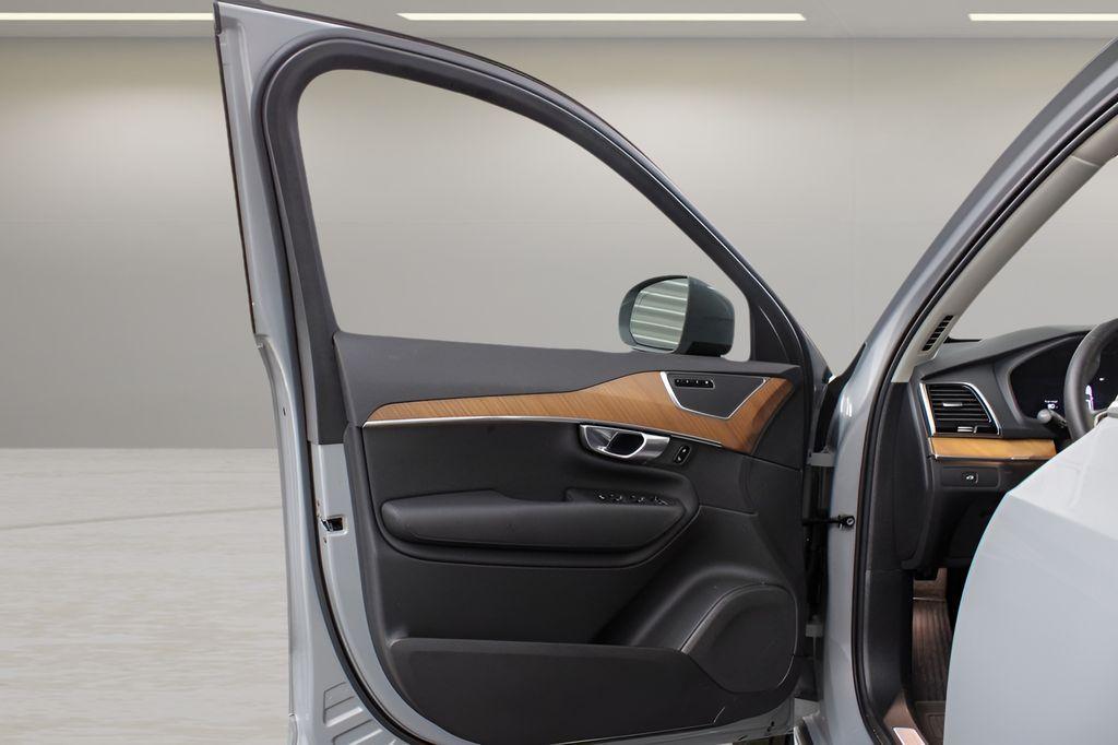 used 2025 Volvo XC90 car, priced at $51,989