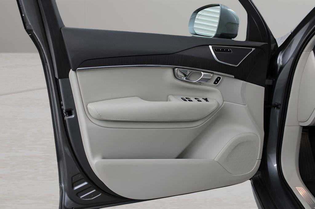 used 2020 Volvo XC90 car, priced at $23,989
