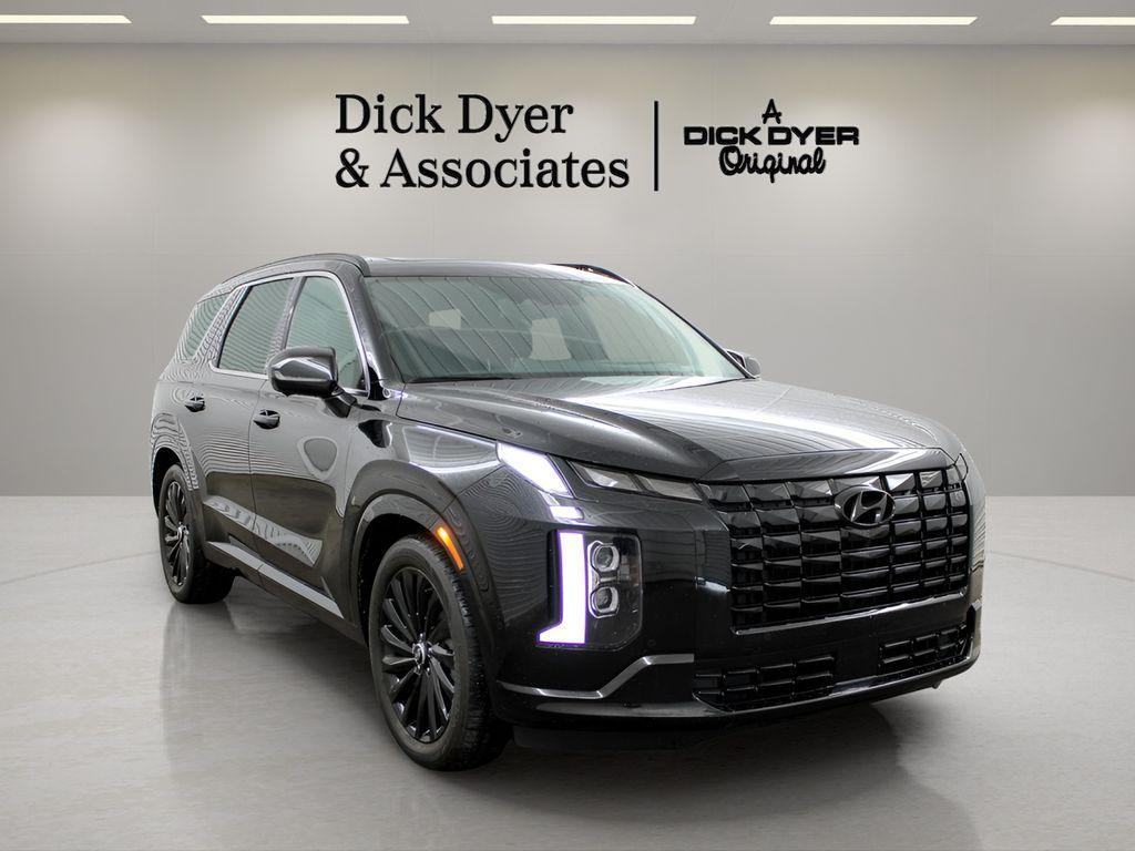 used 2025 Hyundai Palisade car, priced at $44,989