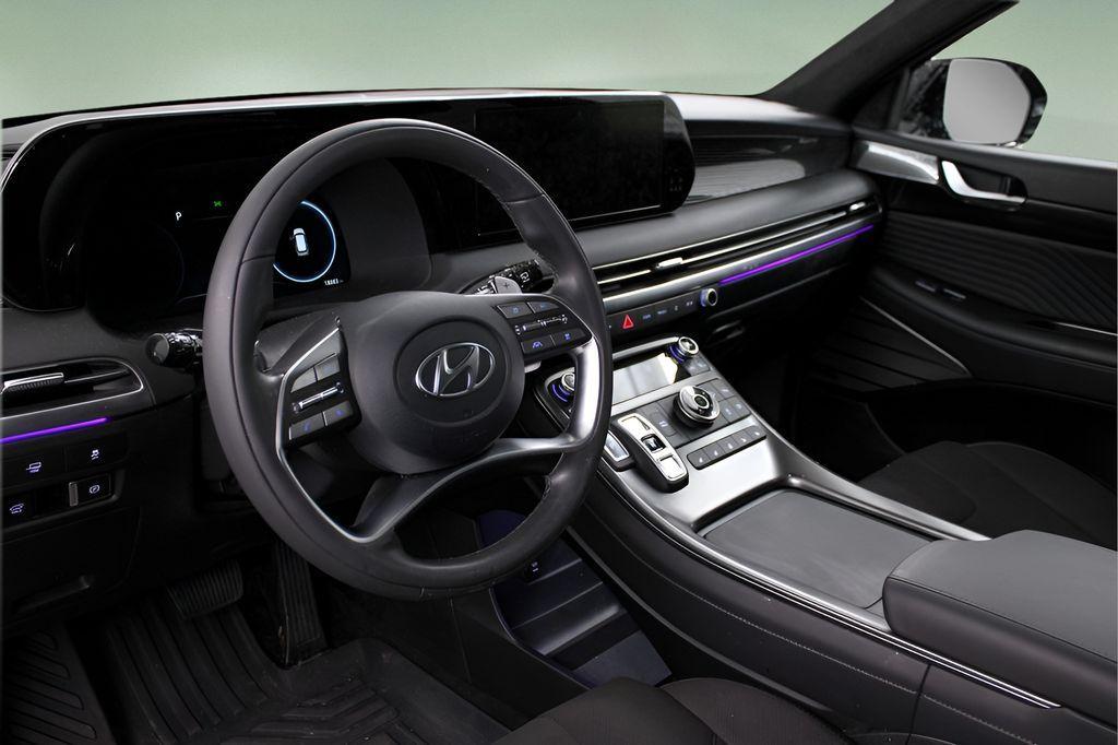 used 2025 Hyundai Palisade car, priced at $44,989
