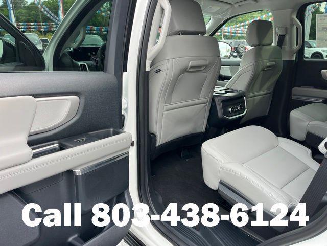 new 2026 Ford Expedition car, priced at $66,068