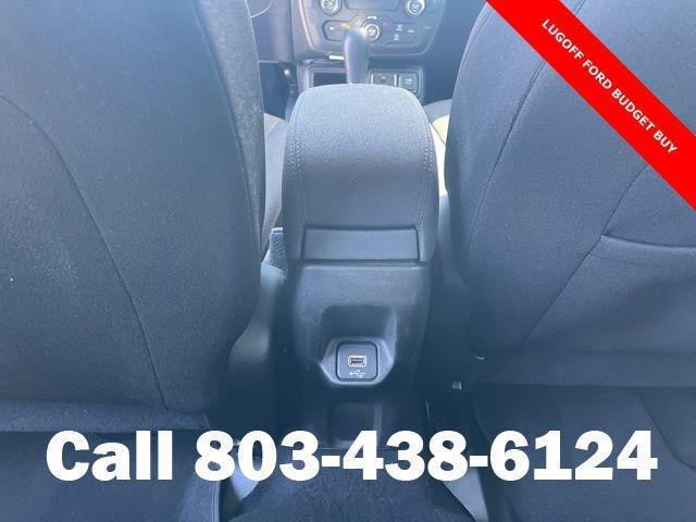 used 2020 Jeep Renegade car, priced at $10,999