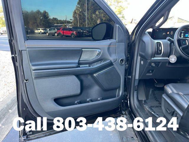 used 2025 Ford Expedition car, priced at $71,999