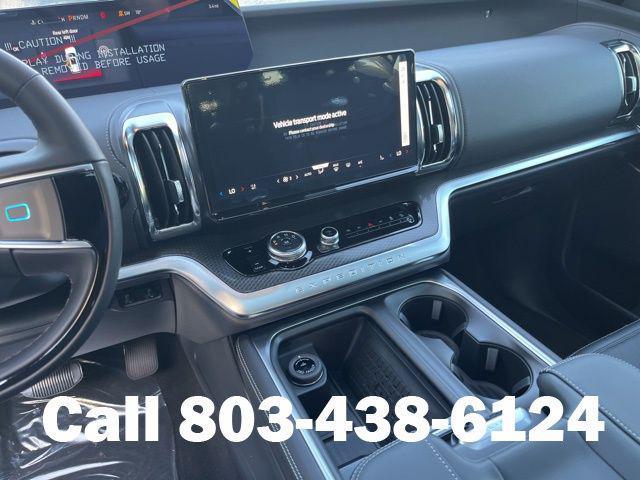 new 2025 Ford Expedition car, priced at $78,694