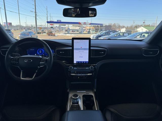 used 2024 Ford Explorer car, priced at $45,916