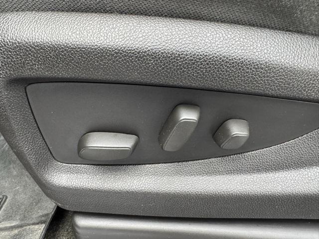 used 2015 Chevrolet Silverado 1500 car, priced at $20,904