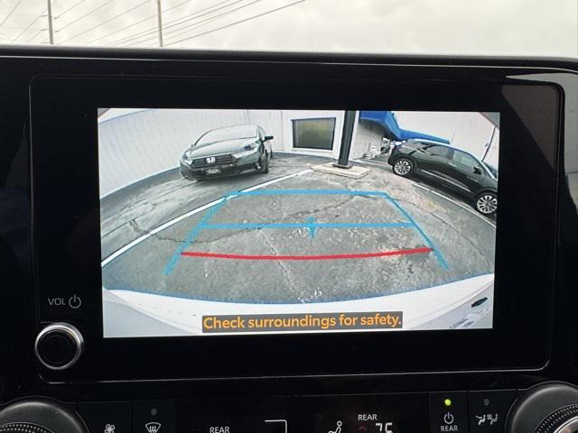 used 2023 Toyota Highlander car, priced at $38,723