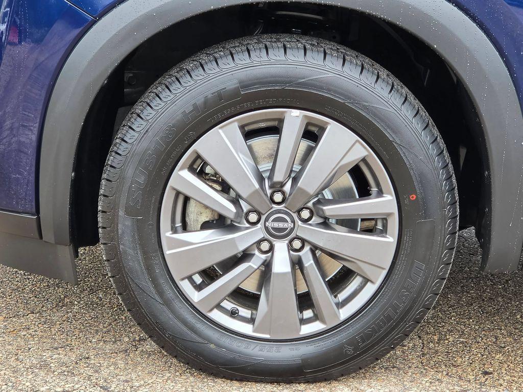 used 2025 Nissan Pathfinder car, priced at $28,104
